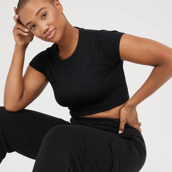 OFFLINE By Aerie Sidewalk Seamless Cropped T-Shirt Size M NWT - Picture 4 of 9